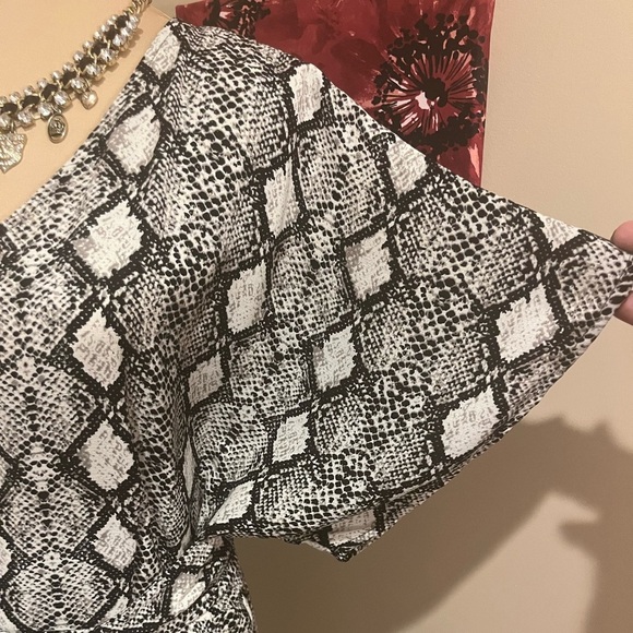 Uncle Frank: Cropped Jumpsuit, Snakeskin, size Medium - Picture 7 of 10